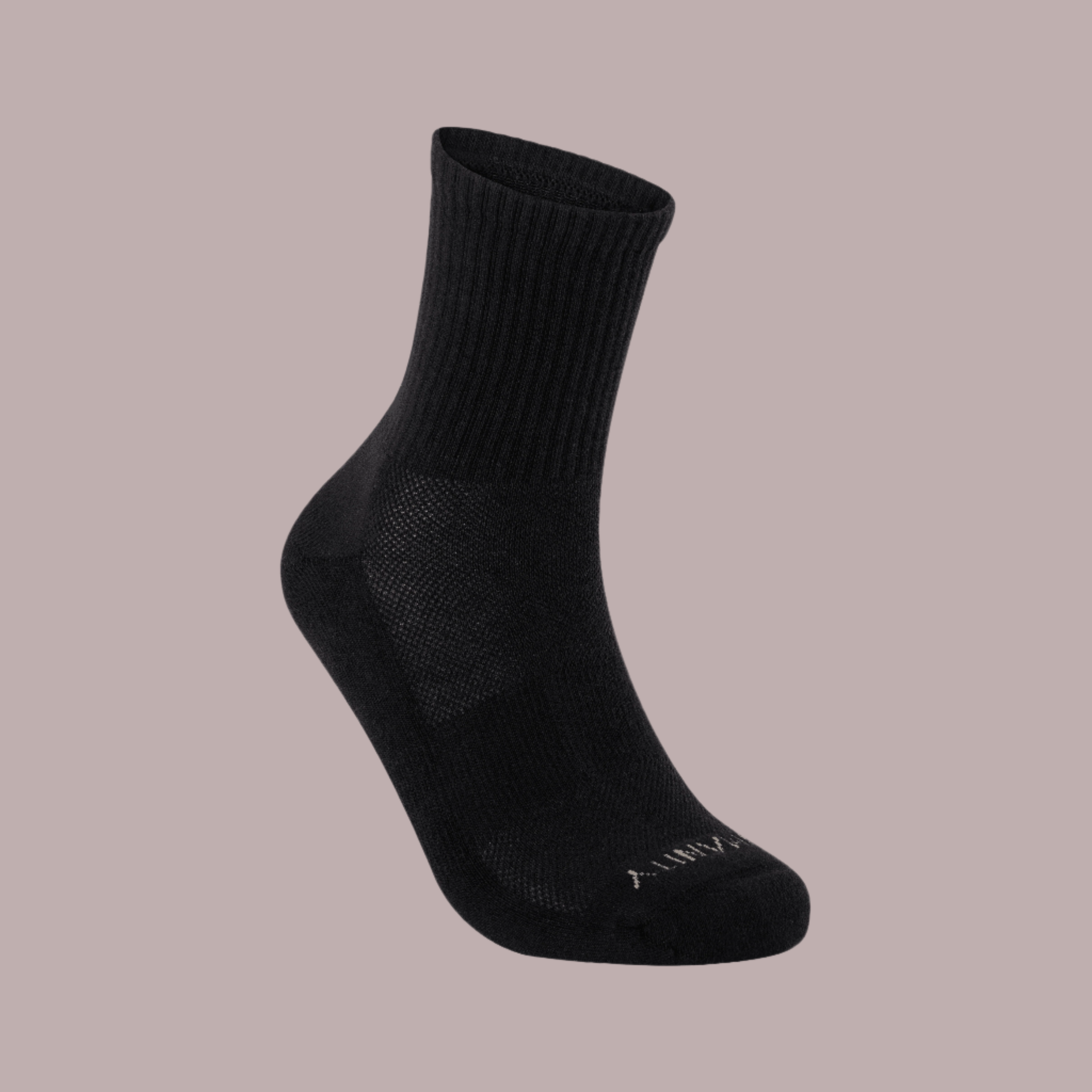 Sustainable, ethically produced white crew style women&