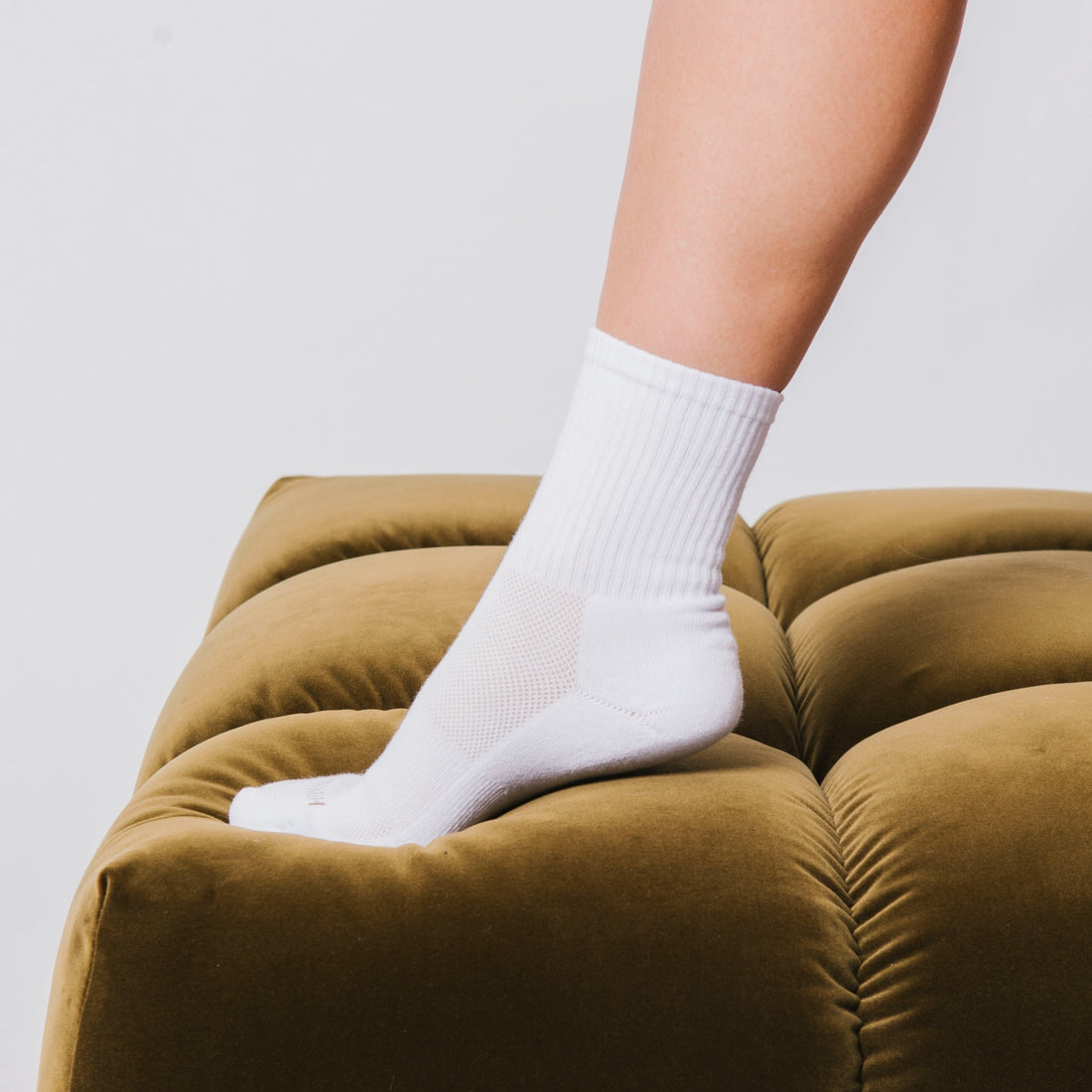Sustainable, ethically produced white crew style women&