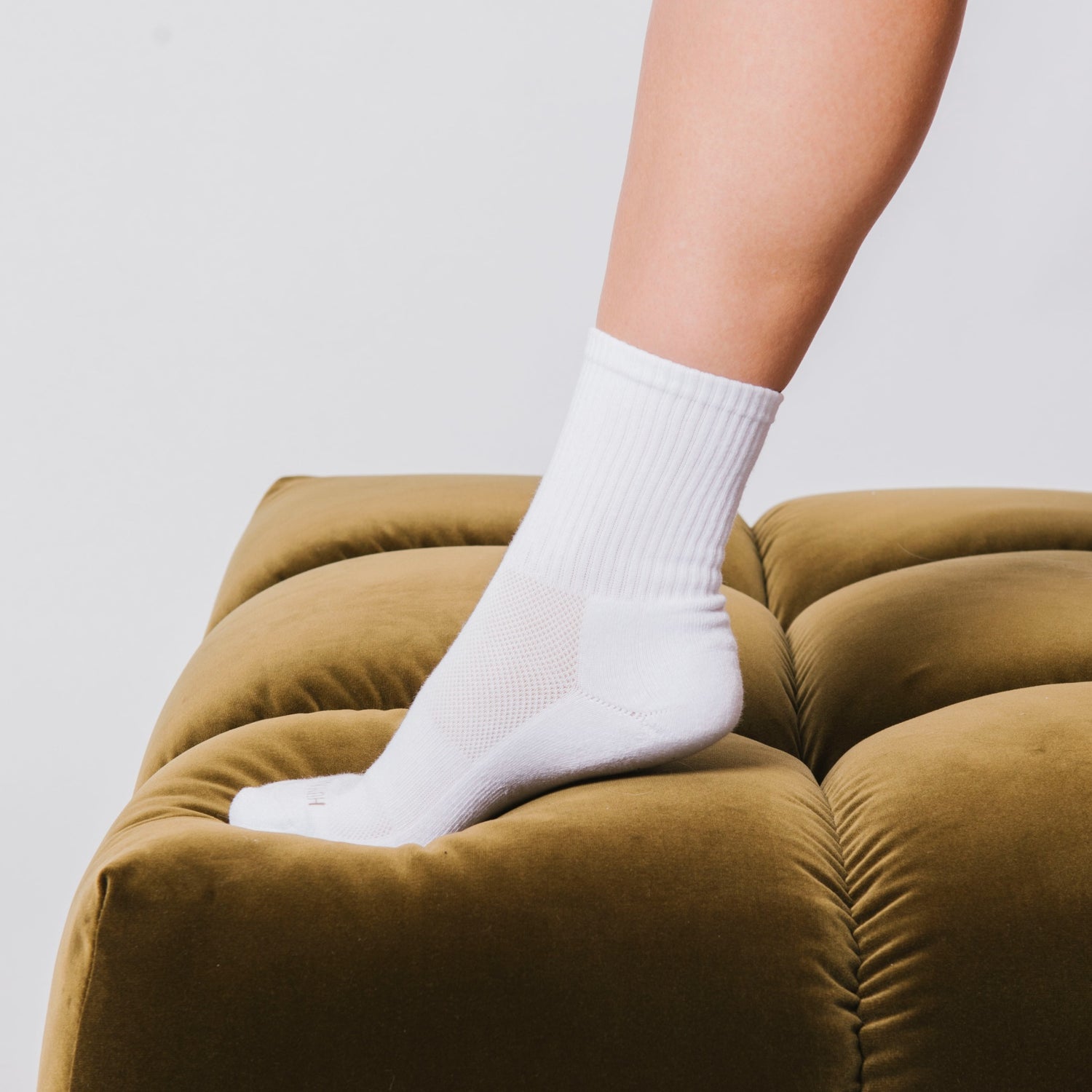 Sustainable, ethically produced white crew style women&